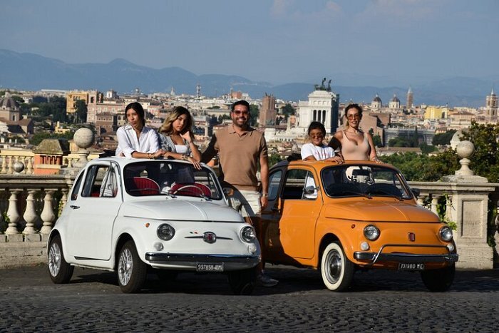 Fiat 500 Private Photoshoot with a Roman, pickup included