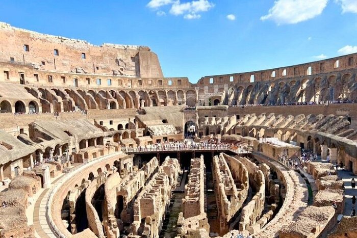 Visite guidée du Colisée avec l'Arène, le Forum romain et le mont Palatin