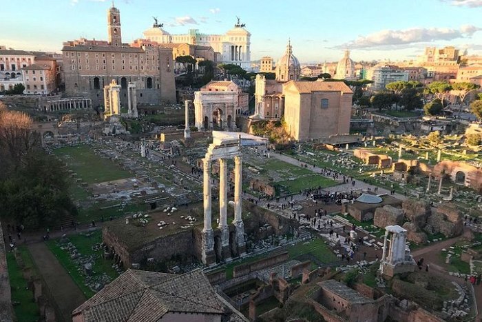 Kolosseum, Forum Romanum, Palatin – Führung oder Audioguide-Option