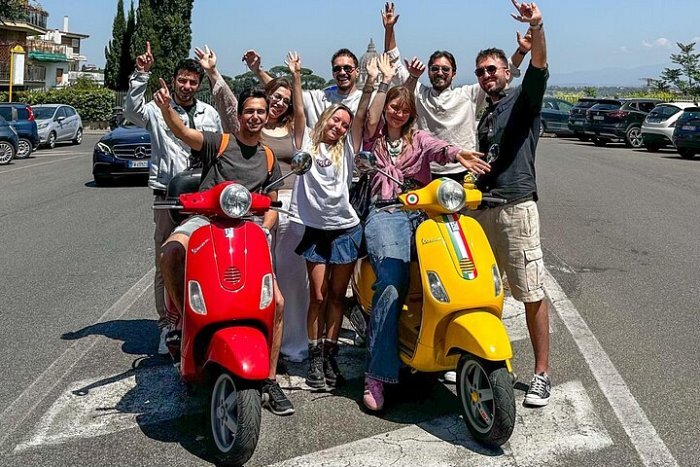 Private Vespa-Tour durch Rom – Abholung vom Hotel