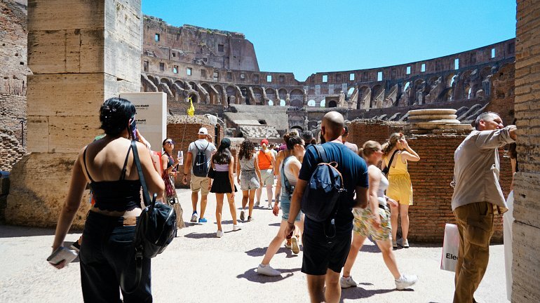 Colosseum Tourists