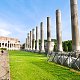 Wewnątrz Forum Romanum