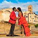 Colorful couple photoshoot in front of ancient Roman ruins – stylish and vibrant portraits in Rome